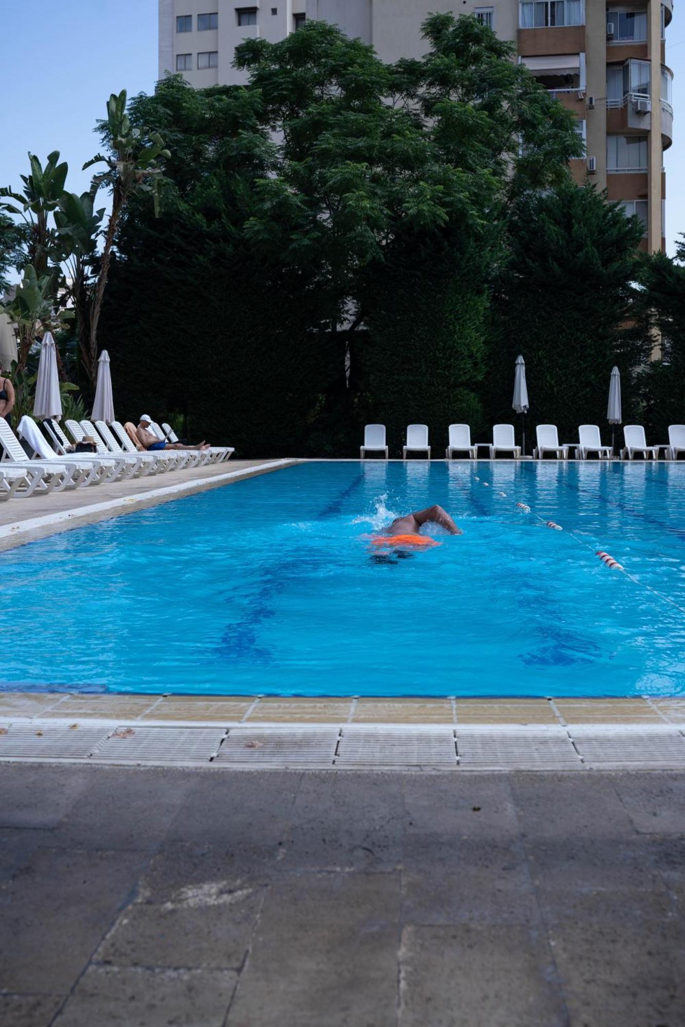 Cosmopolitan Hotel Beiroet Buitenkant foto